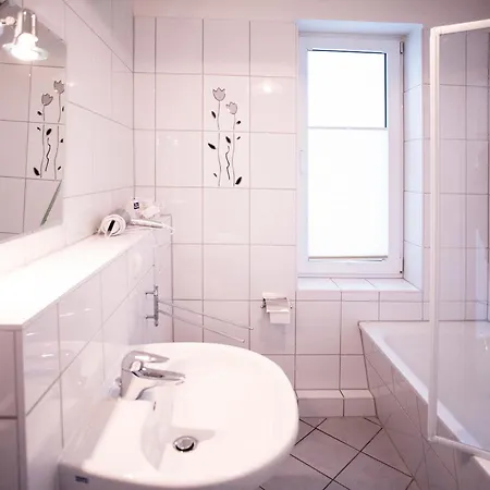 Guest house Eicher Warnemuende 3*