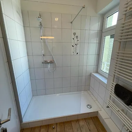Eicher Warnemuende Konukevi