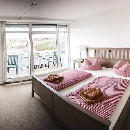 Eicher Warnemuende Gæstehus 4*